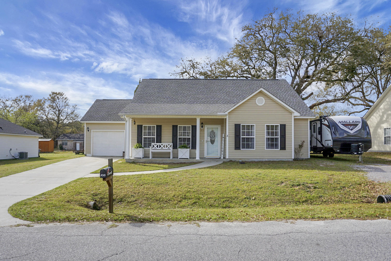 103 Whitesville Road Moncks Corner, SC 29461 - Photo 4 of 39 DSC05565