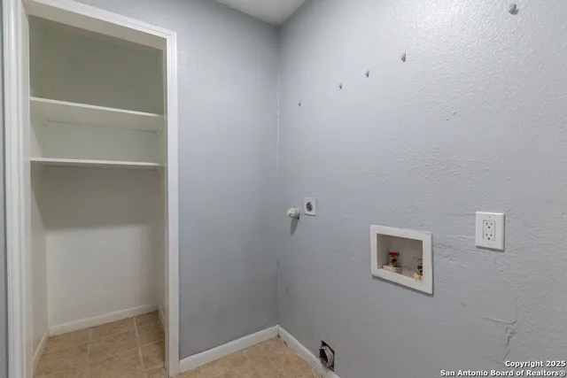 $1,250 | 7642 Oak Chase, San Antonio, TX 78239