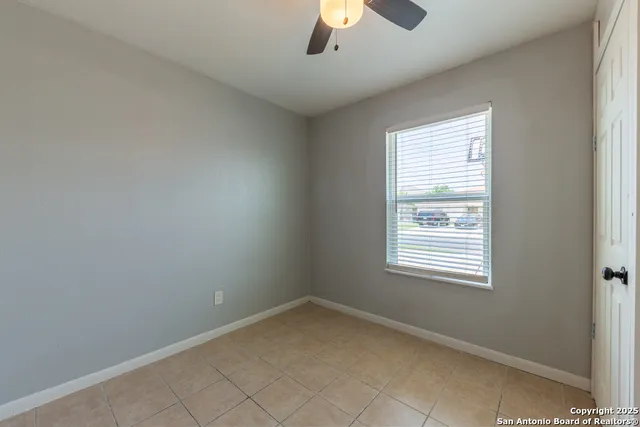 $1,250 | 7642 Oak Chase, San Antonio, TX 78239