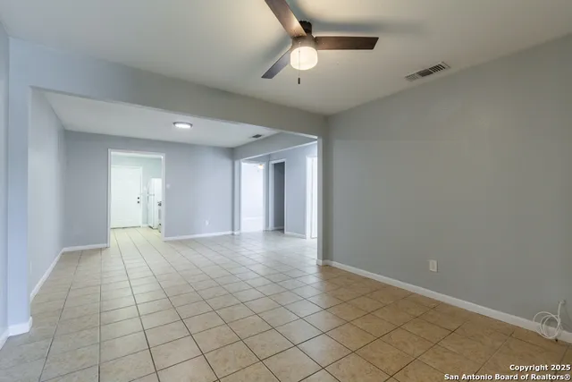 $1,250 | 7642 Oak Chase, San Antonio, TX 78239