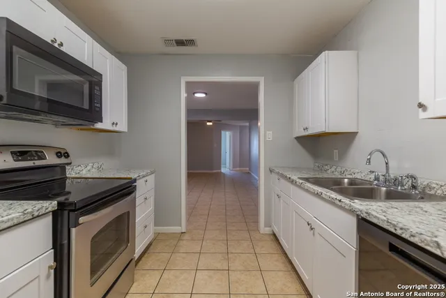 $1,250 | 7642 Oak Chase, San Antonio, TX 78239