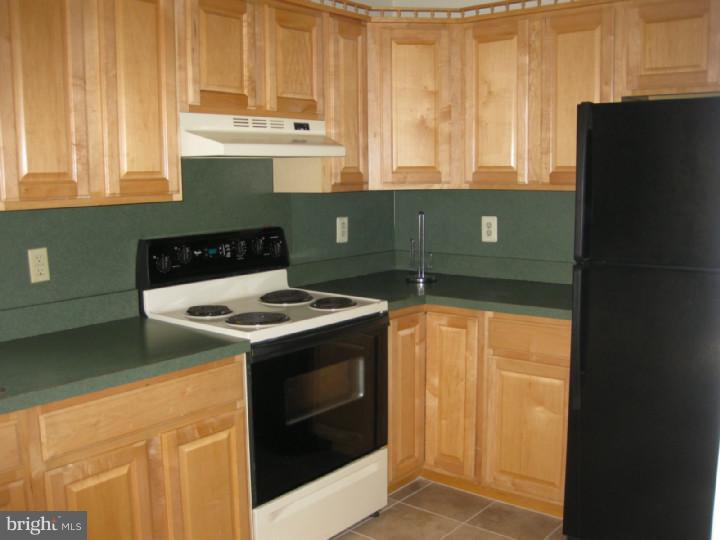 1754 Old York Road Warminster, PA 18974 - Photo 3 of 16 Kitchen