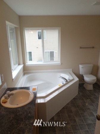 459 Kitsap Place Northeast Renton, WA 98059 - Photo 14 of 17
