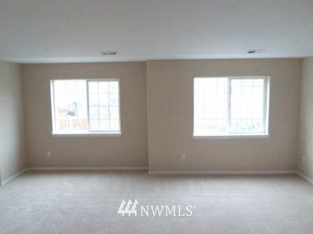 459 Kitsap Place Northeast Renton, WA 98059 - Photo 4 of 17