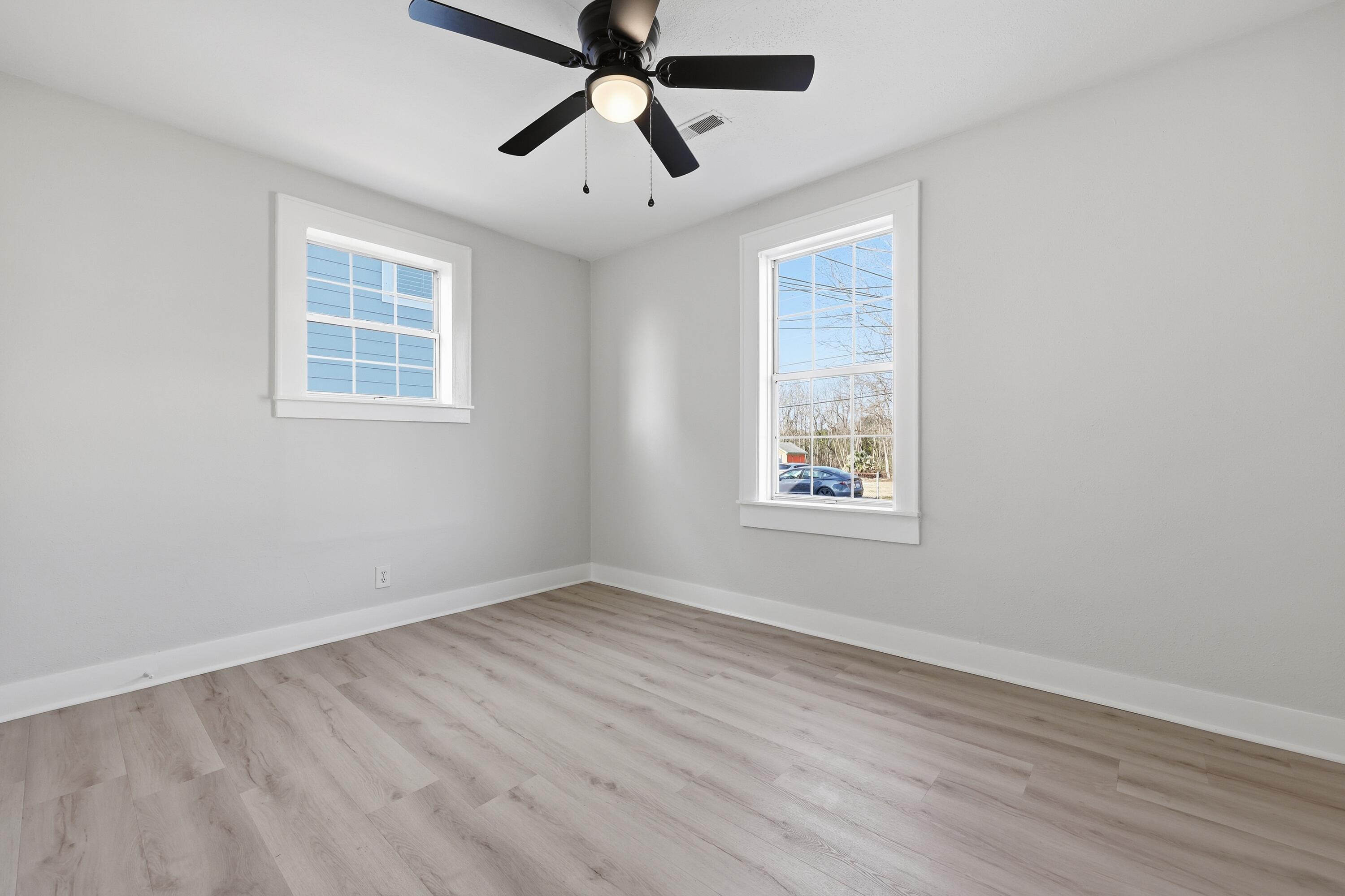 2211 Garfield Street North Charleston, SC 29405 - Photo 17 of 23 RU4A0668