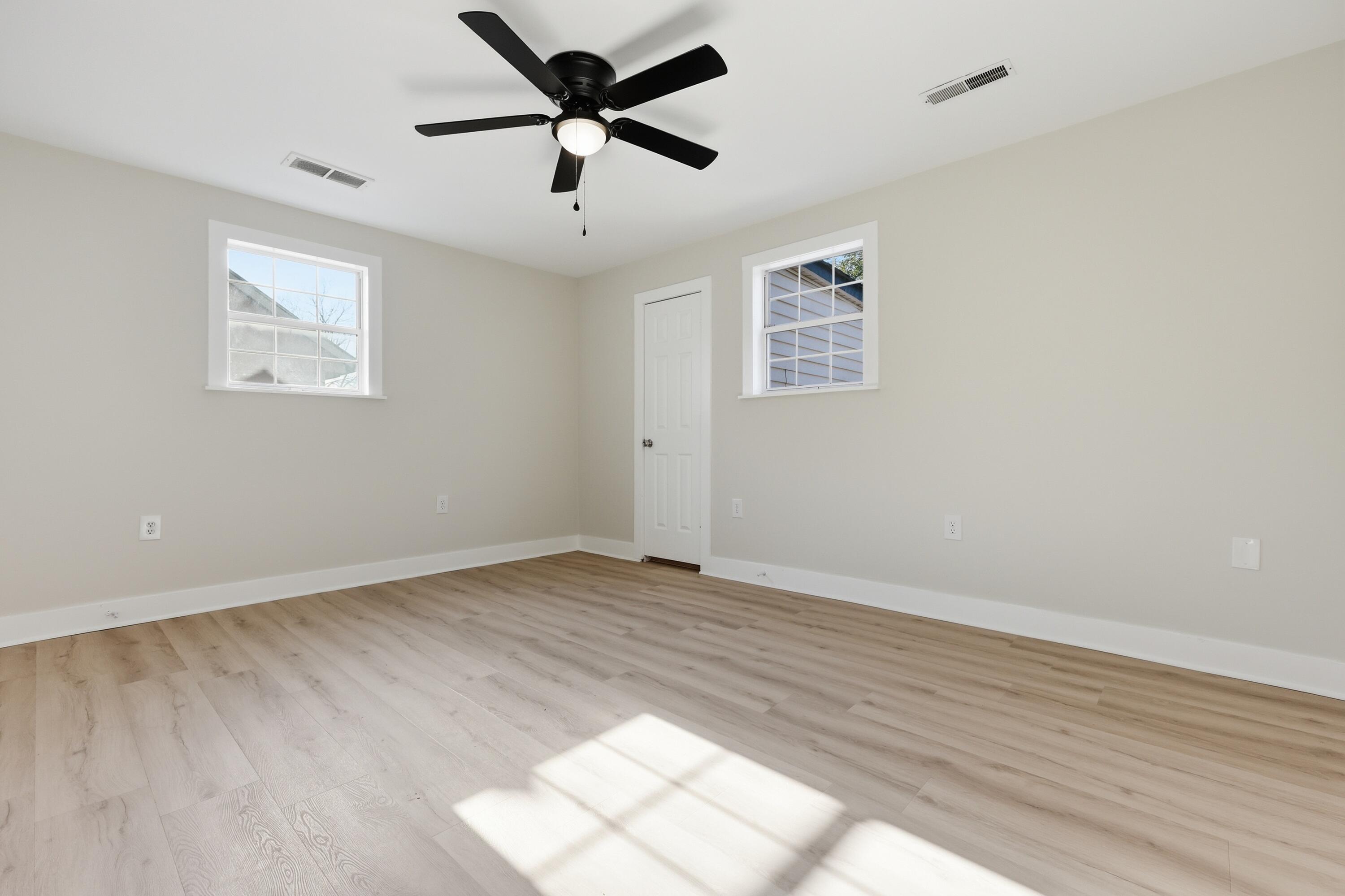 2211 Garfield Street North Charleston, SC 29405 - Photo 18 of 23 RU4A0628