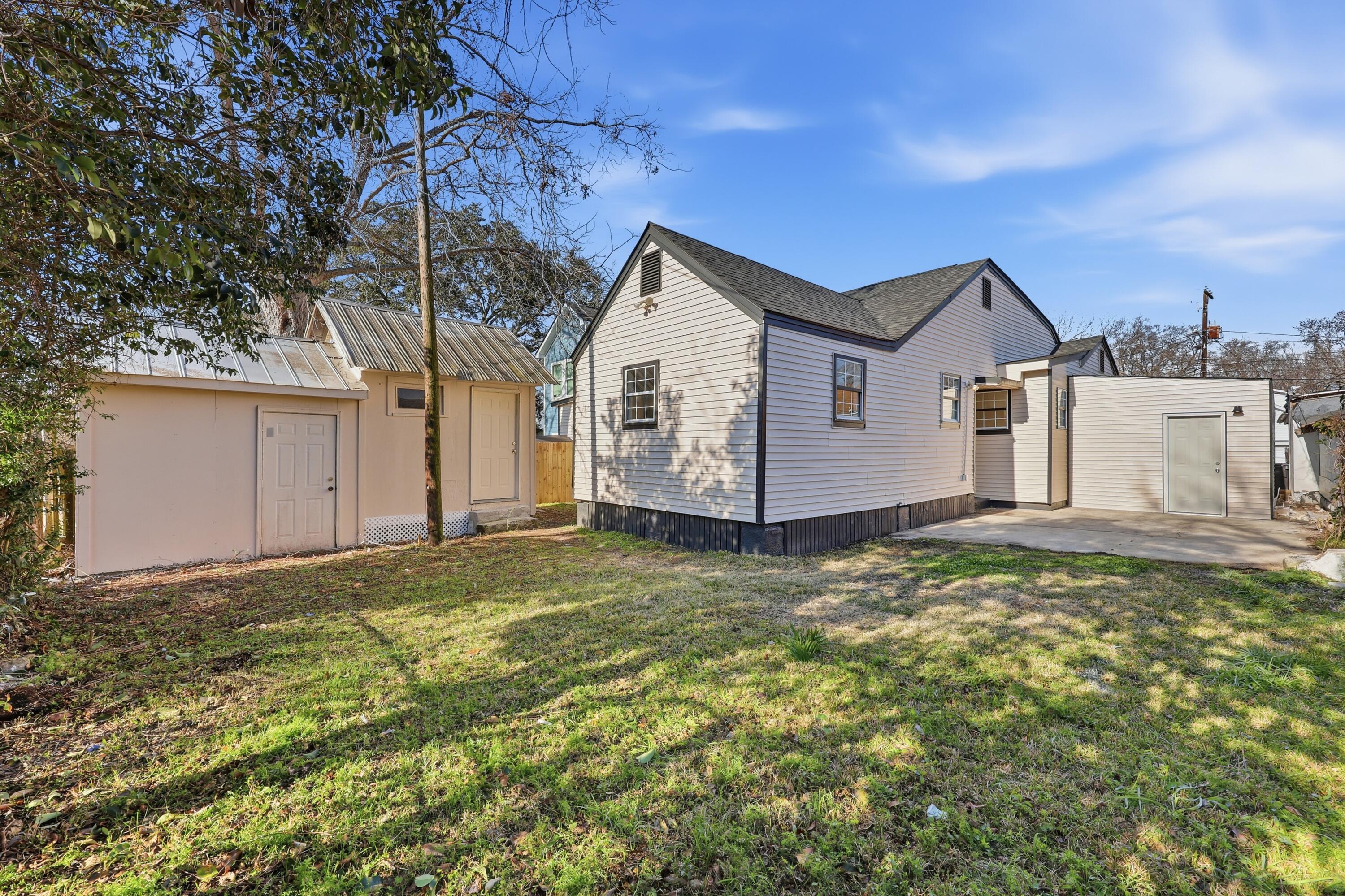 2211 Garfield Street North Charleston, SC 29405 - Photo 19 of 23 RU4A0688