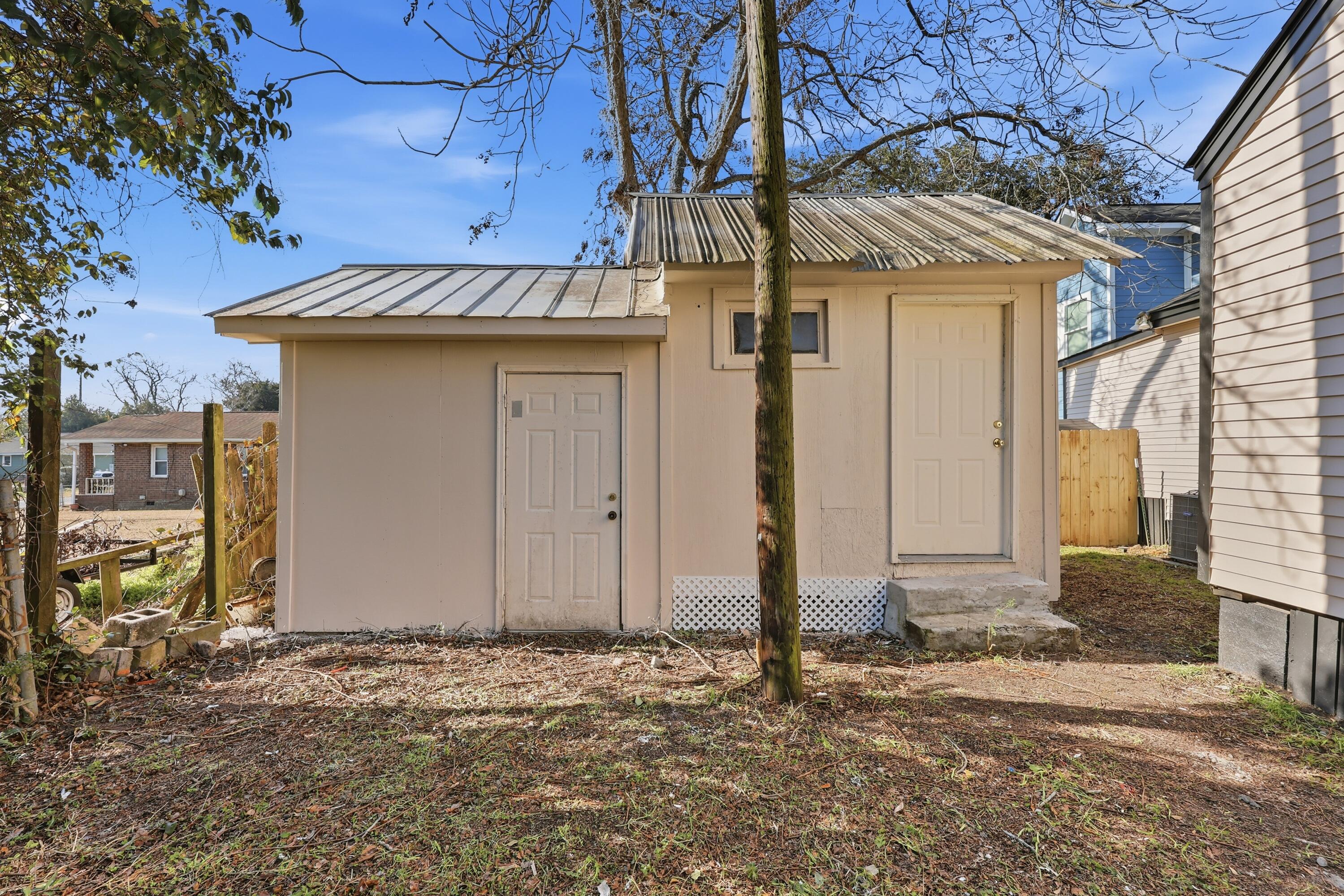 2211 Garfield Street North Charleston, SC 29405 - Photo 21 of 23 RU4A0703