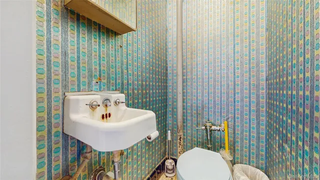 $949,000 | 148-40 61st Road | Queensboro Hill