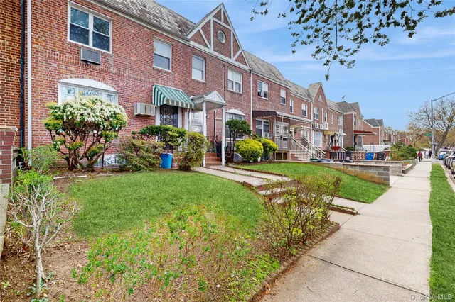 $949,000 | 148-40 61st Road | Queensboro Hill