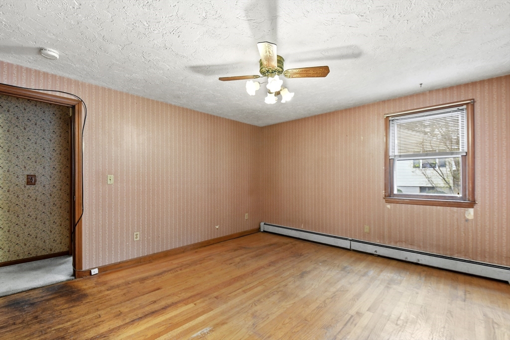 25 Prentice Road Northbridge, MA 01588 - Photo 12 of 32
