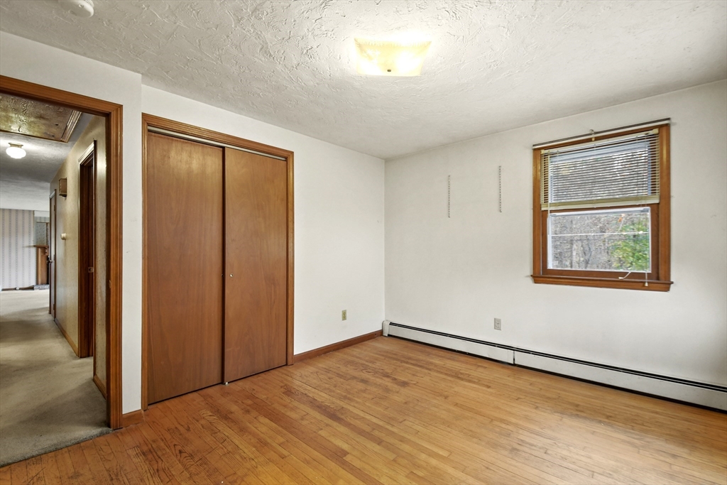 25 Prentice Road Northbridge, MA 01588 - Photo 15 of 32