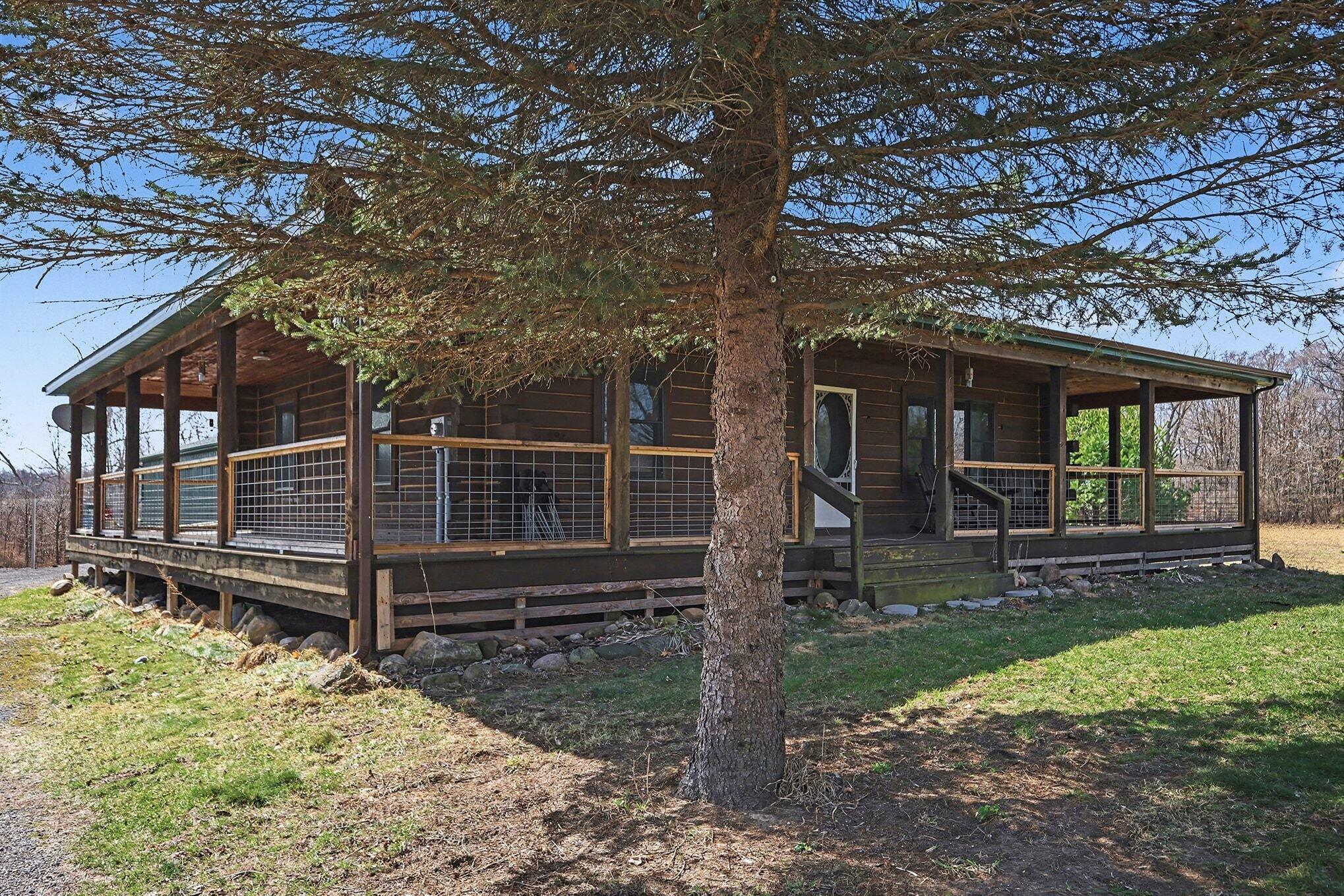 1781 Losey Road Rives Junction, MI 49277 - Photo 2 of 36 002_file_5871