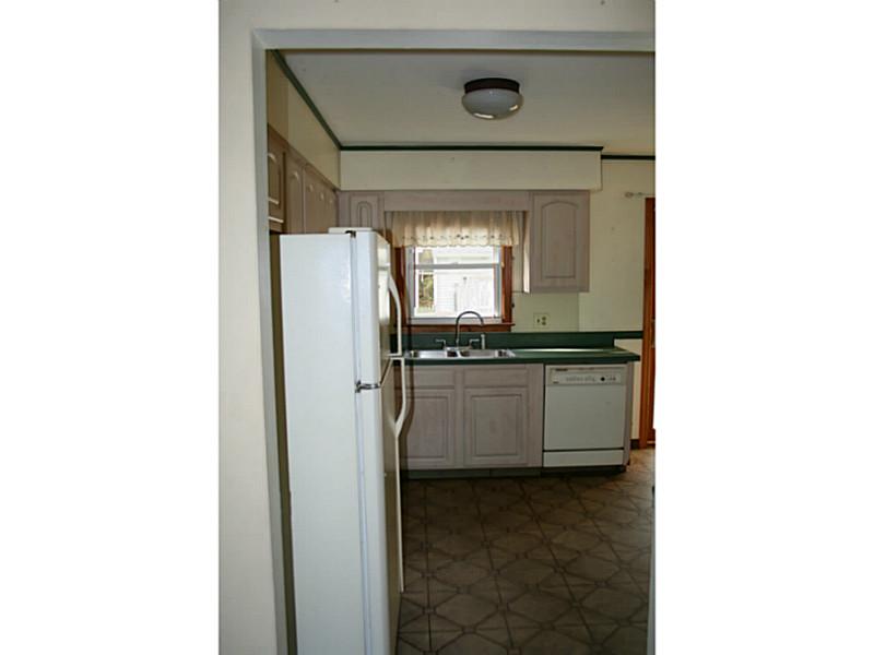 12 Weathervane Way Westerly, RI 02808 - Photo 14 of 20 Kitchen.