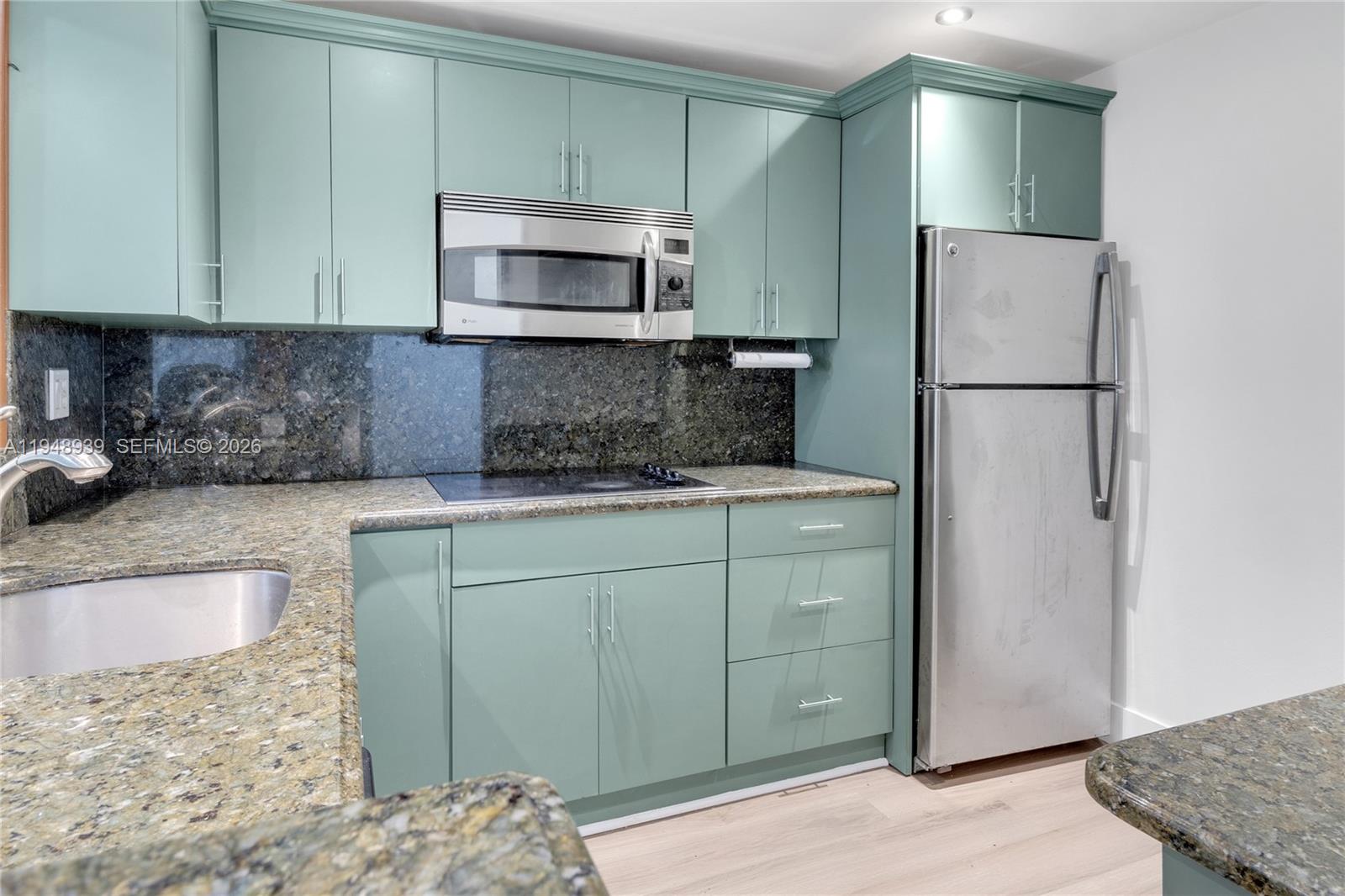 11273 Southwest 88th Street, Unit 116J Miami, FL 33176 - Photo 4 of 14