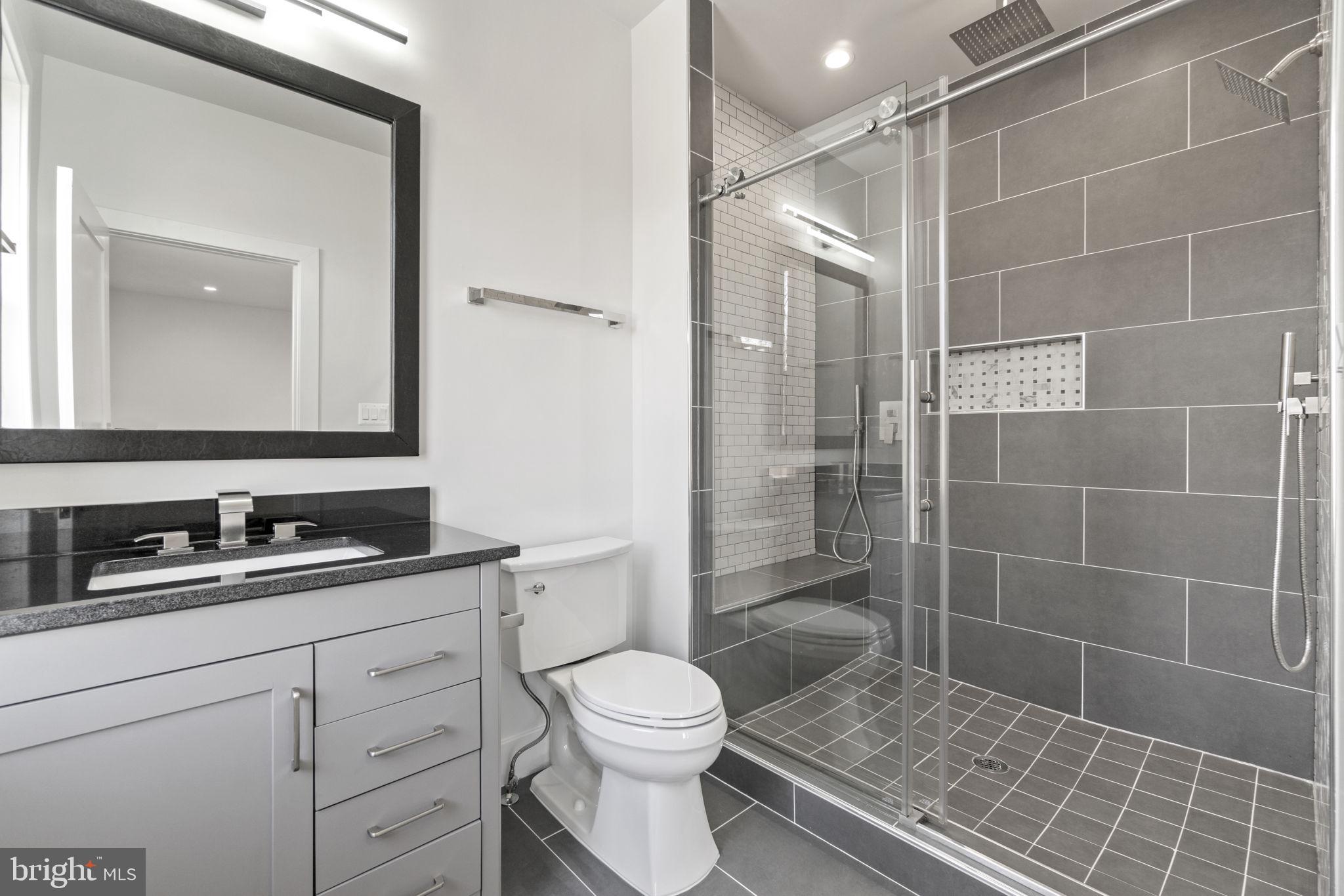7302 Dickenson Street Springfield, VA 22150 - Photo 23 of 34 Bathroom 2