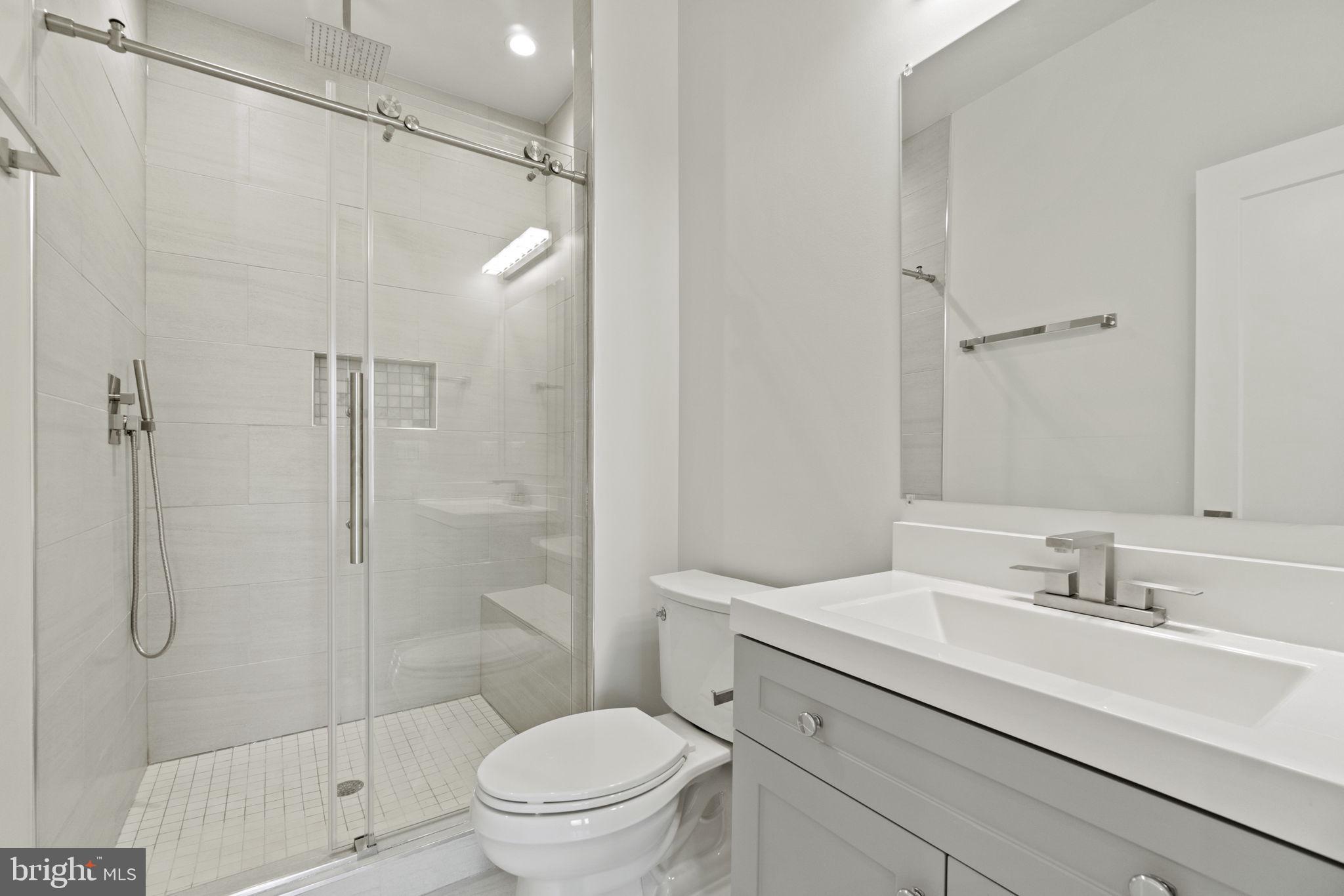 7302 Dickenson Street Springfield, VA 22150 - Photo 27 of 34 Bathroom 4