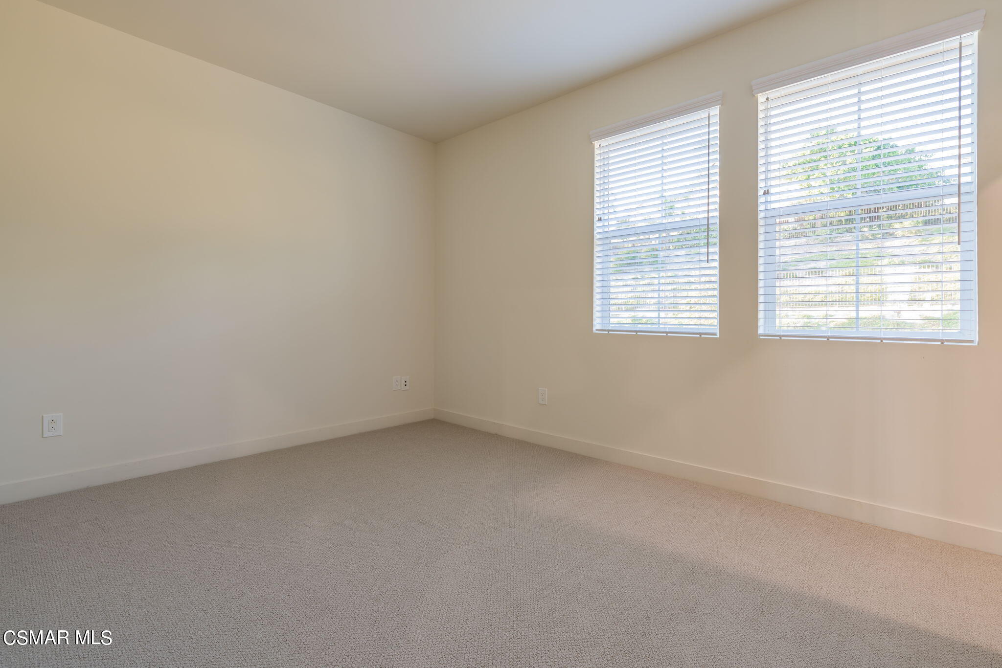 4675 Summit Avenue Simi Valley, CA 93063 - Photo 35 of 71 35-web-or-mls-_CK18835