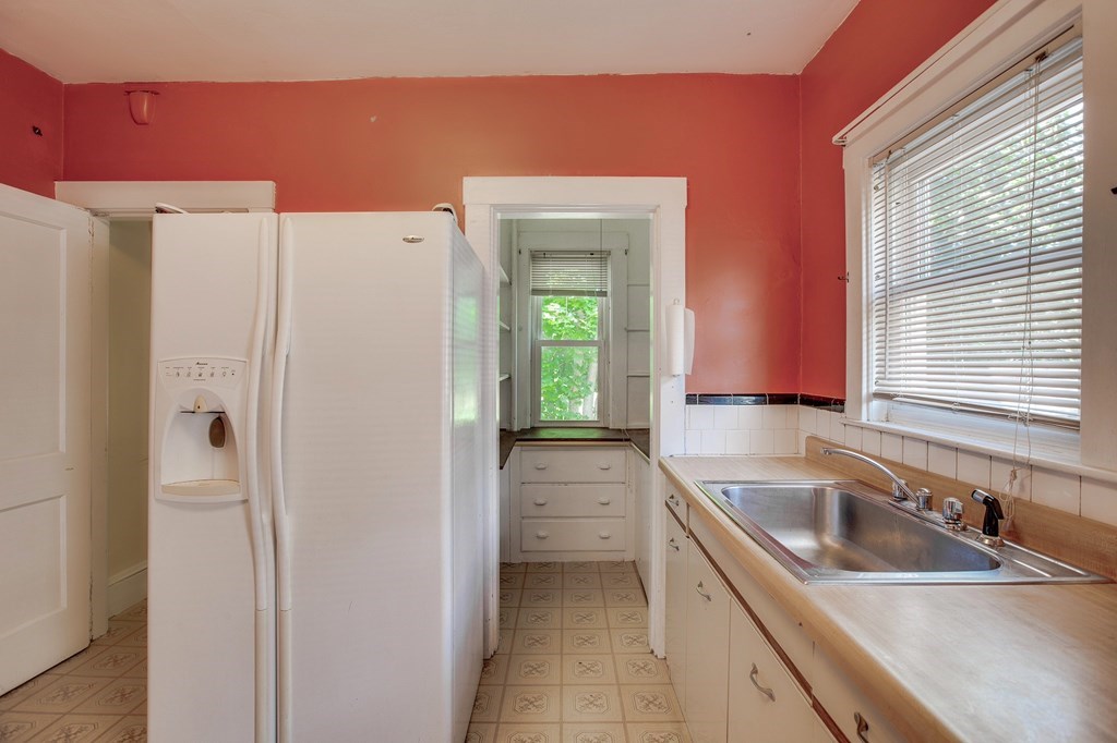 29 Commonwealth Road Watertown, MA 02472 - Photo 12 of 39 Gallery Image 12