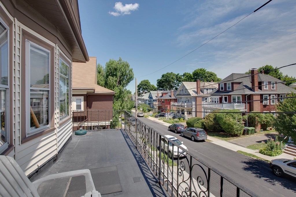 29 Commonwealth Road Watertown, MA 02472 - Photo 20 of 39 Gallery Image 20