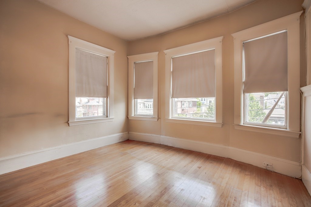29 Commonwealth Road Watertown, MA 02472 - Photo 21 of 39 Gallery Image 21