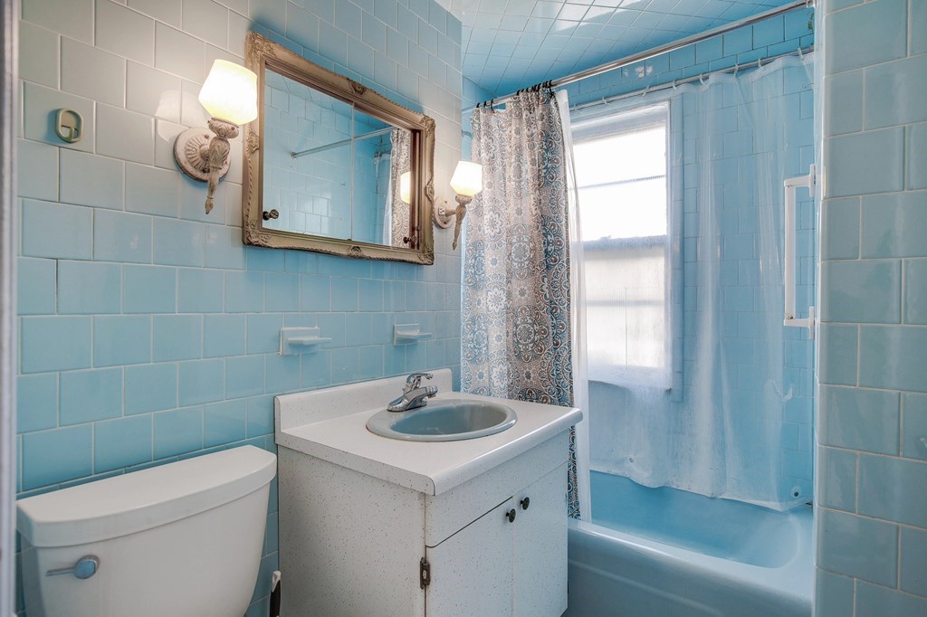 29 Commonwealth Road Watertown, MA 02472 - Photo 25 of 39 Gallery Image 25