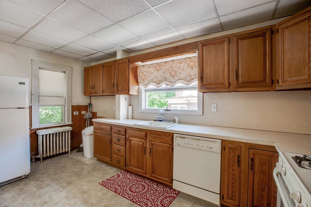 29 Commonwealth Road Watertown, MA 02472 - Photo 26 of 39 Gallery Image 26