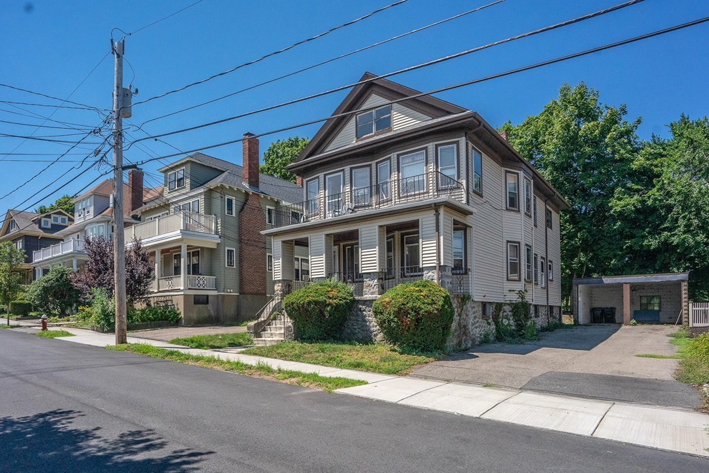 29 Commonwealth Road Watertown, MA 02472 - Photo 31 of 39 Gallery Image 31