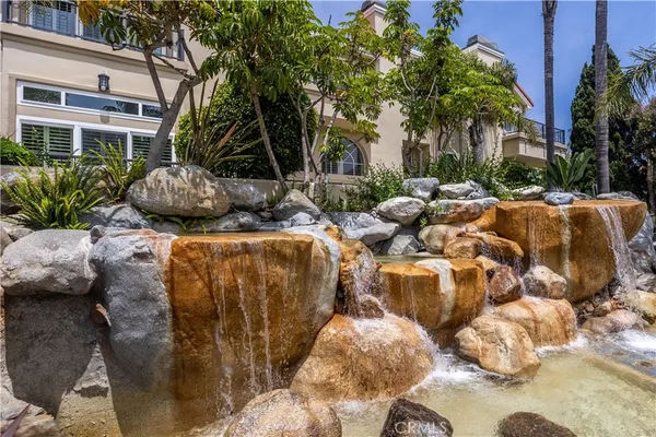 $5,900 | 19341 Sawgrass Lane, Huntington Beach, CA 92648
