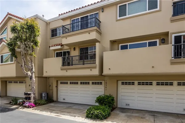 $5,900 | 19341 Sawgrass Lane, Huntington Beach, CA 92648
