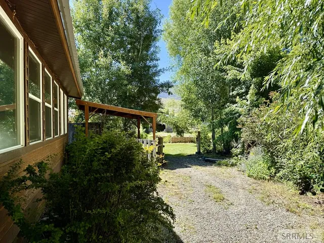 $750,000 | 4 Mule View Lane, North Fork, ID 83466