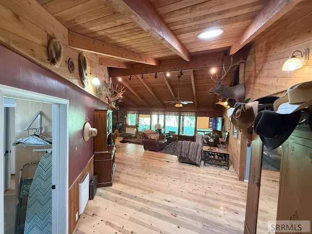 $750,000 | 4 Mule View Lane, North Fork, ID 83466