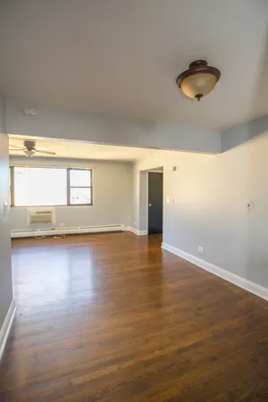 $1,875 | 9016 Lamon Avenue, Unit 2N, Skokie, IL 60077