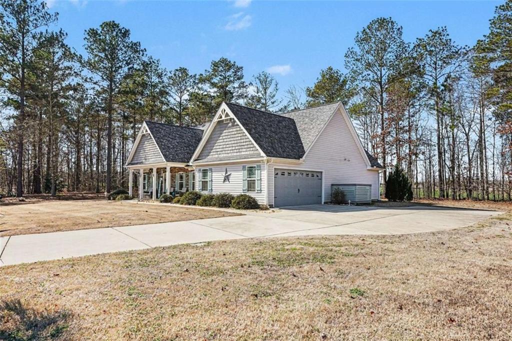 225 Cole Forest Boulevard Barnesville, GA 30204 - Photo 3 of 45