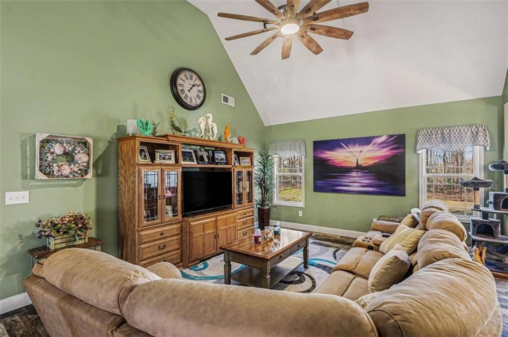 225 Cole Forest Boulevard Barnesville, GA 30204 - Photo 8 of 45