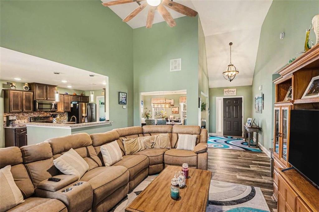 225 Cole Forest Boulevard Barnesville, GA 30204 - Photo 10 of 45