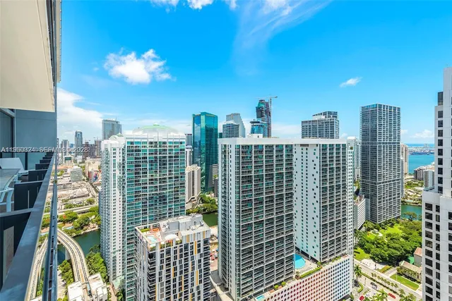$10,500 | 68 Southeast 6th Street, Unit 3703, Miami, FL 33131