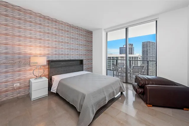 $10,500 | 68 Southeast 6th Street, Unit 3703, Miami, FL 33131