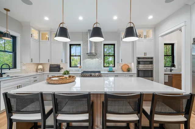 $2,490,000 | N1931 Linn Road, Lake Geneva, WI 53147