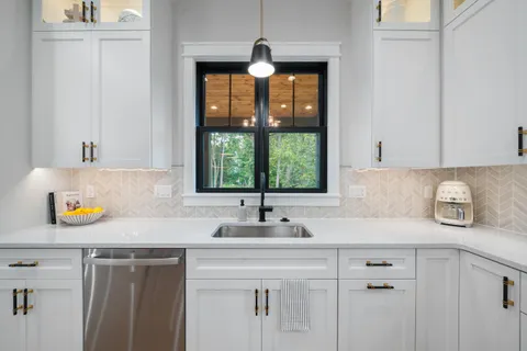 $2,490,000 | N1931 Linn Road, Lake Geneva, WI 53147