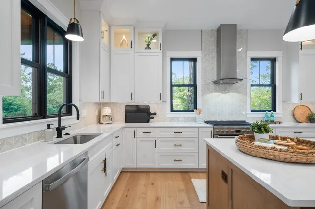 $2,490,000 | N1931 Linn Road, Lake Geneva, WI 53147