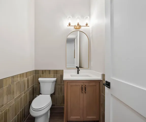 $2,490,000 | N1931 Linn Road, Lake Geneva, WI 53147