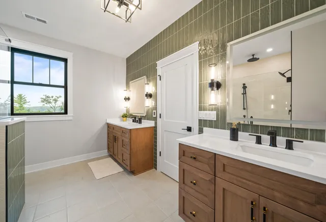 $2,490,000 | N1931 Linn Road, Lake Geneva, WI 53147