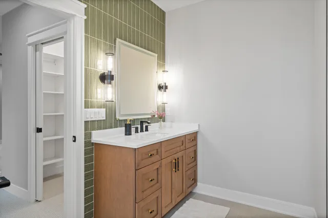 $2,490,000 | N1931 Linn Road, Lake Geneva, WI 53147