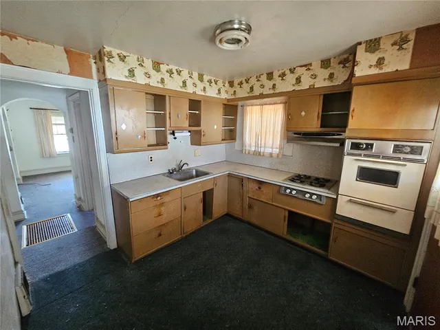 $160,000 | 5343 Chippewa Street, St. Louis, MO 63109