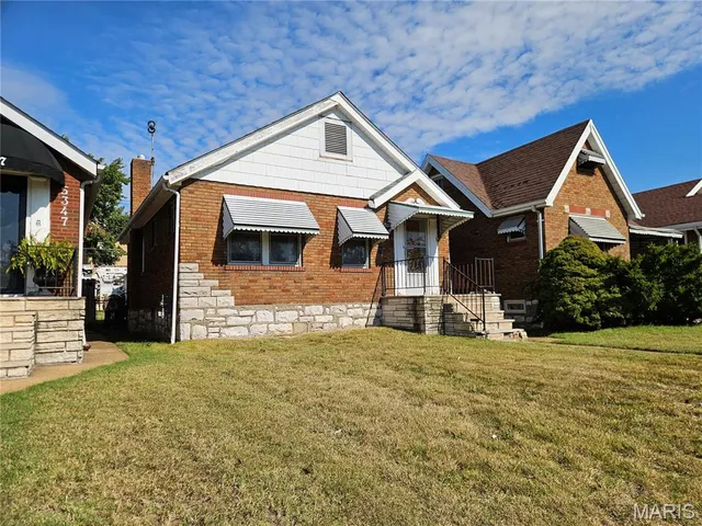 $160,000 | 5343 Chippewa Street, St. Louis, MO 63109