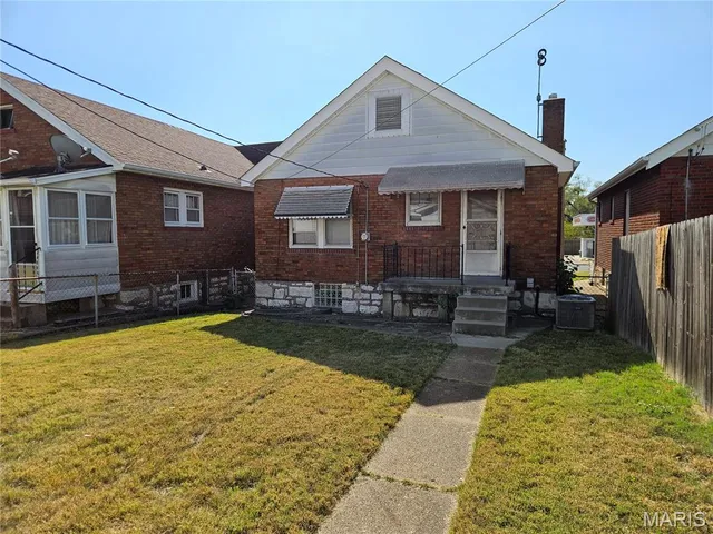 $160,000 | 5343 Chippewa Street, St. Louis, MO 63109