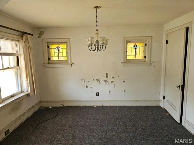 $160,000 | 5343 Chippewa Street, St. Louis, MO 63109