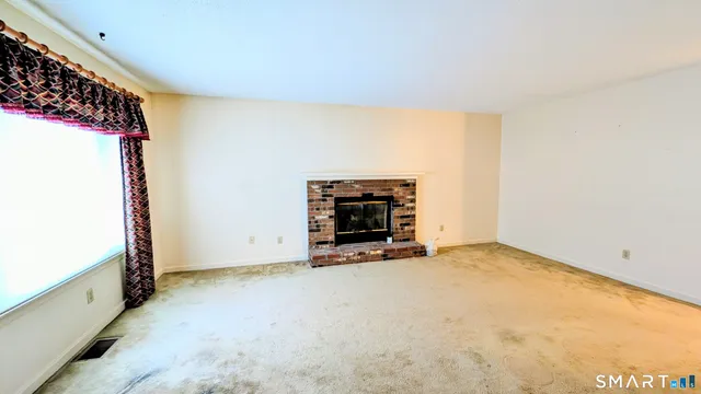 $2,550 | 69 Northwest Drive, Unit 45, Plainville, CT 06062