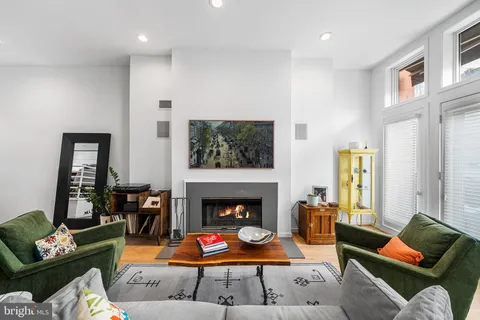 $1,750,000 | 114 Bainbridge Street, Philadelphia, PA 19147